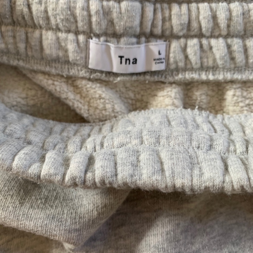 Aritzia TNA grey fleece skirt